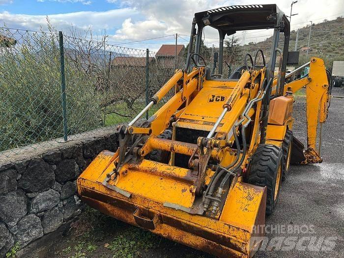 JCB 1CX Ekskavatori-iekrāvēji