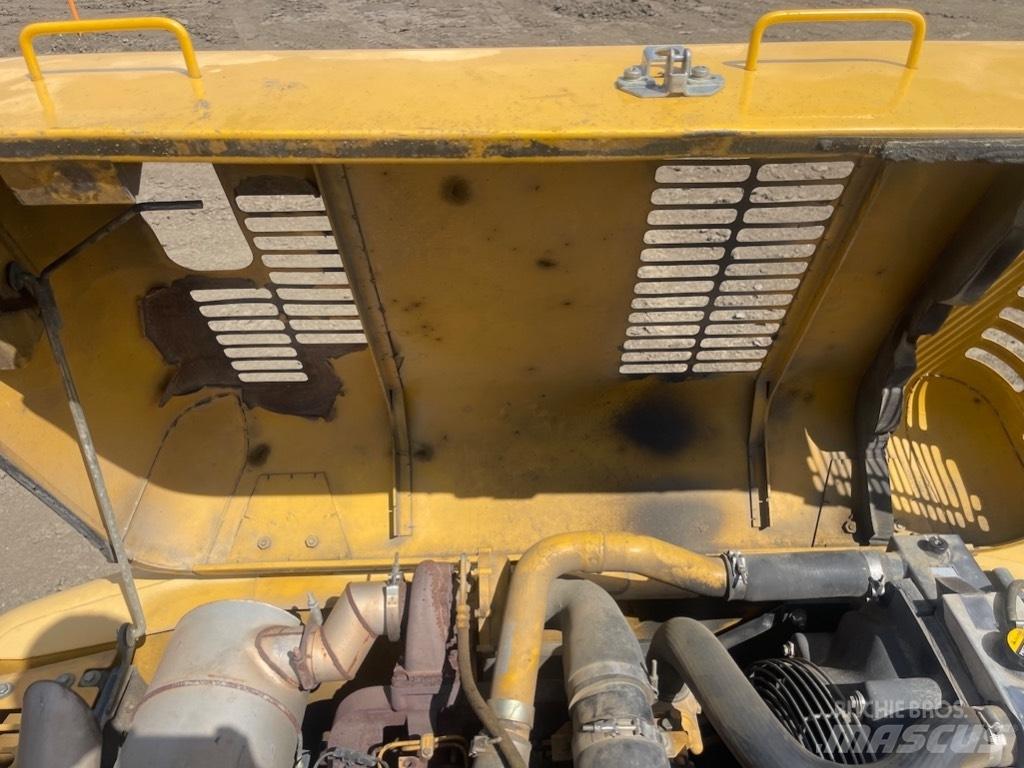 DEERE 120C Kāpurķēžu ekskavatori