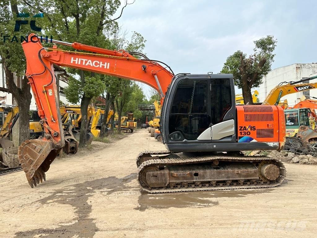 Hitachi ZX 130 Kāpurķēžu ekskavatori
