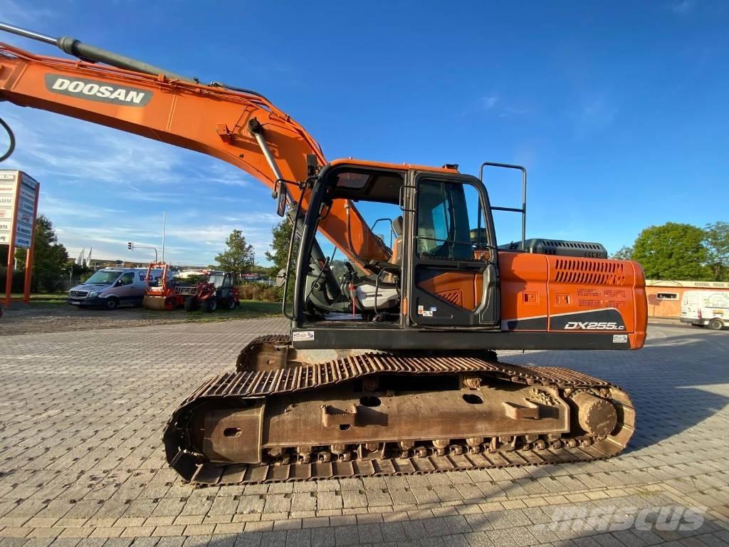 Doosan DX 255 LC-5 Kāpurķēžu ekskavatori
