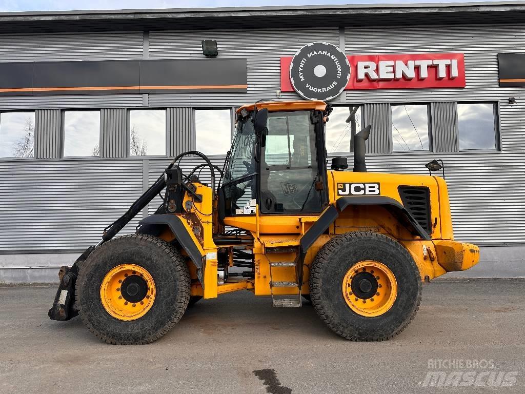 JCB 426 E Iekrāvēji uz riteņiem