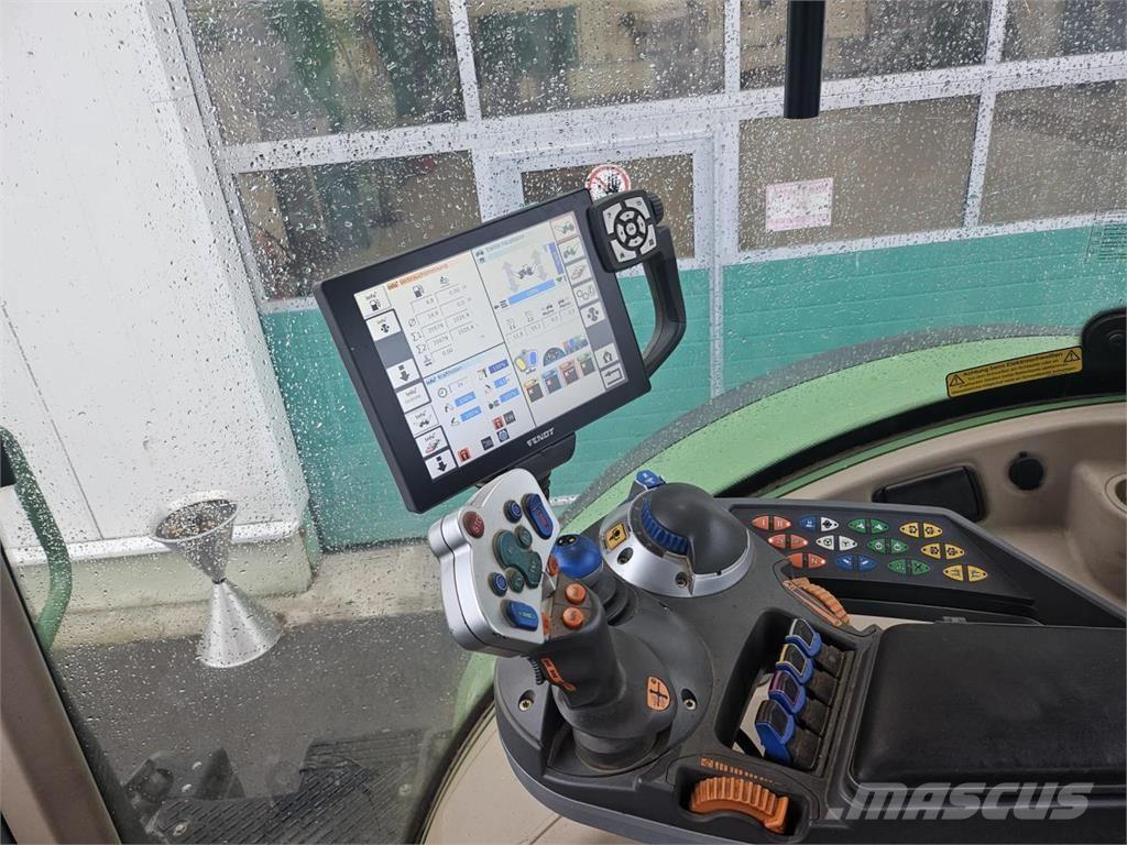 Fendt 724 Vario Traktori