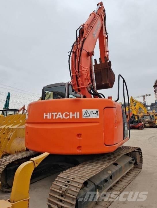Hitachi ZX 135 US Kāpurķēžu ekskavatori