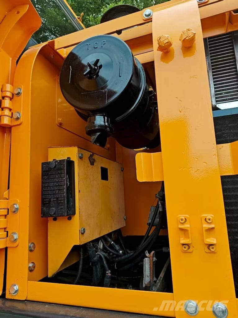 Hyundai r210w-9 Ekskavatori uz riteņiem