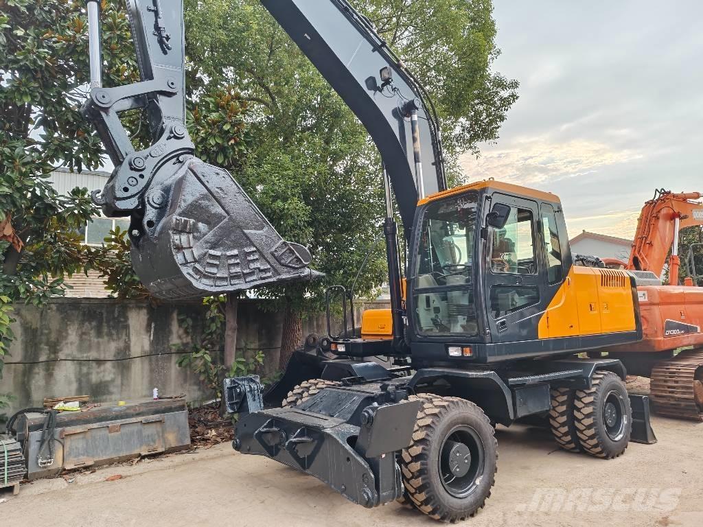 Hyundai r210w-9 Ekskavatori uz riteņiem