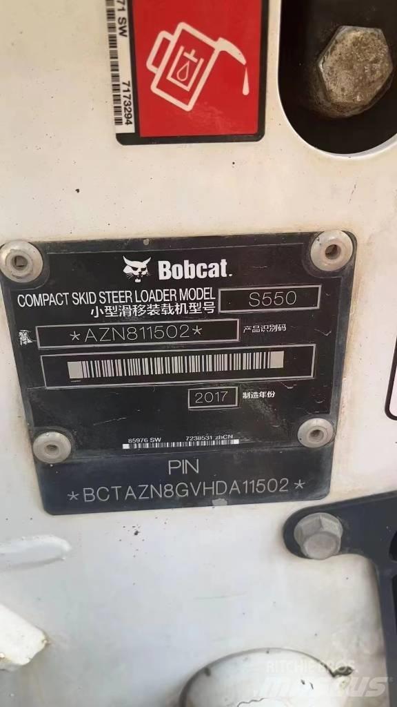 Bobcat S 550 Iekrāvēji uz riteņiem