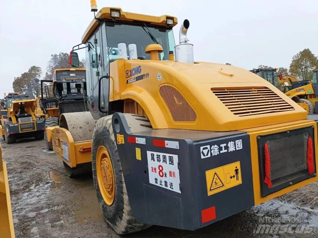 XCMG XC263J Vienvalča grunts veltņi