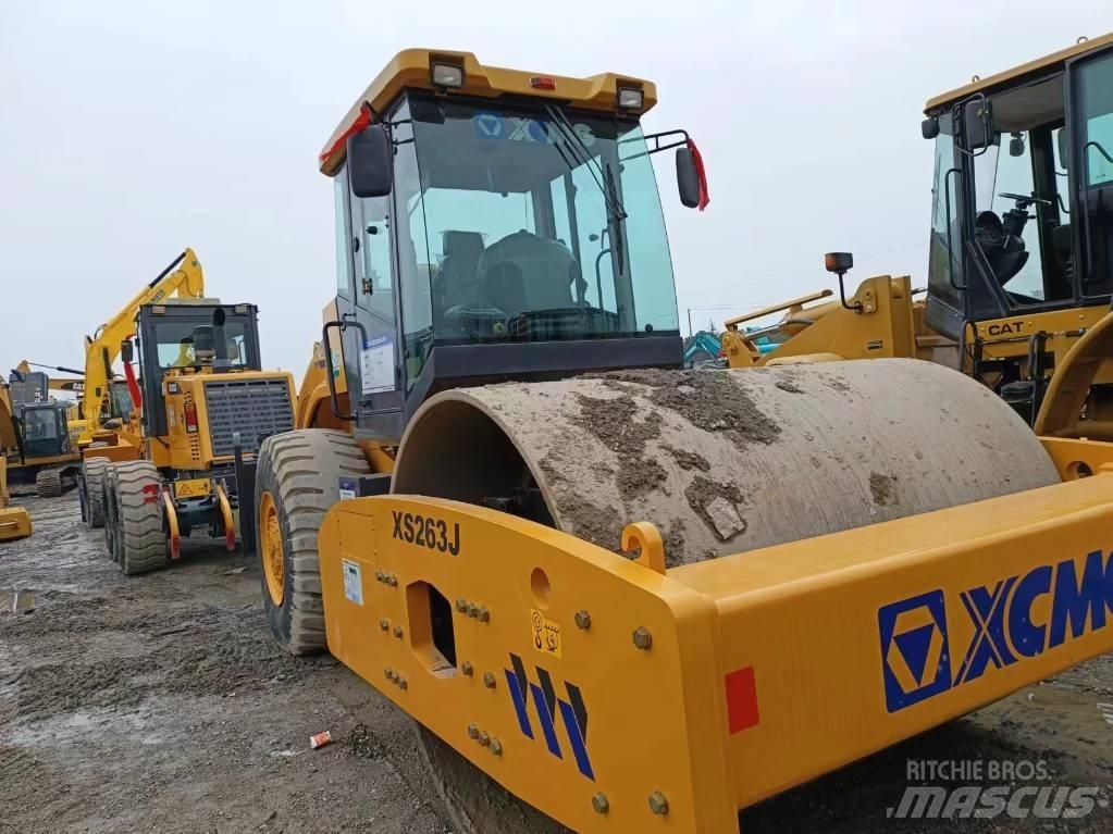 XCMG XC263J Vienvalča grunts veltņi