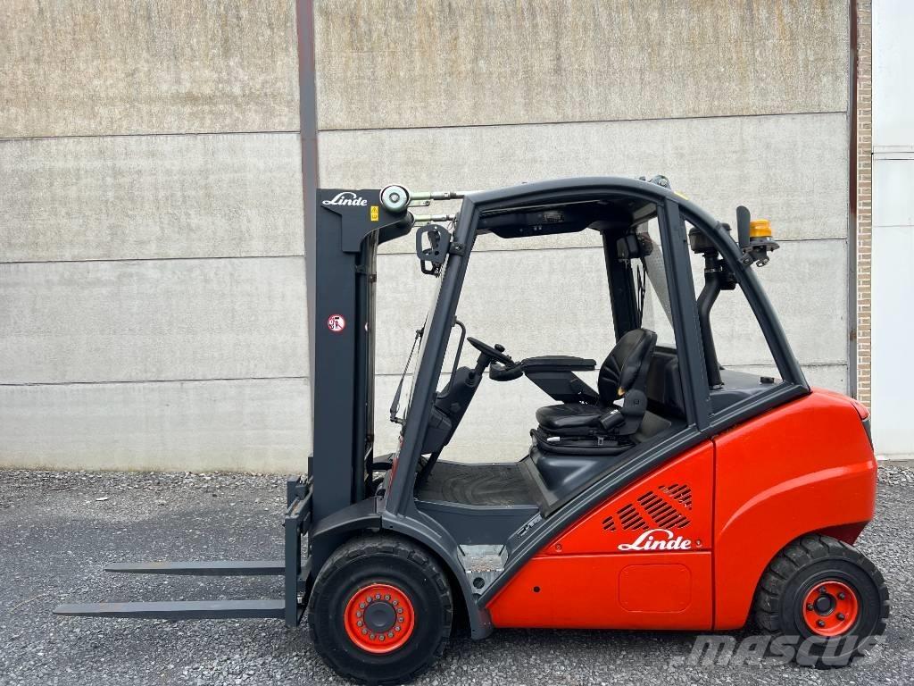 Linde H35D-01 Tehnika ar dīzeļa dzinēju