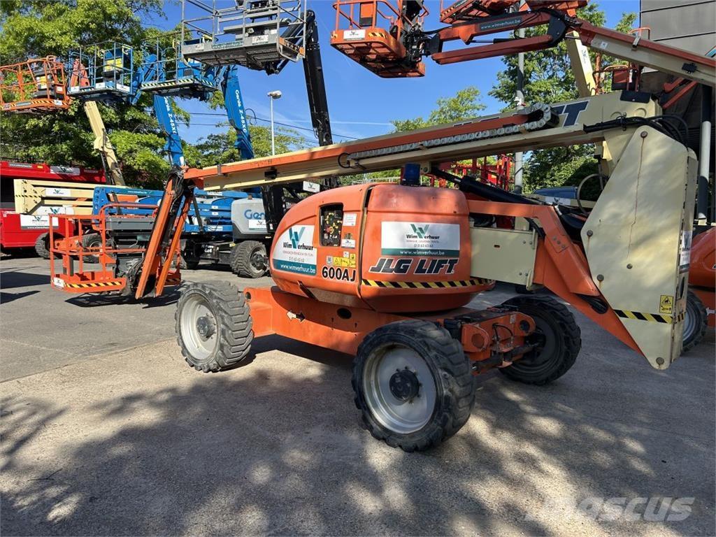 JLG 600 AJ (3218) Strēles pacēlāji