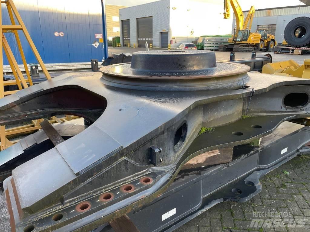 CAT 374 F L Šasija un piekare
