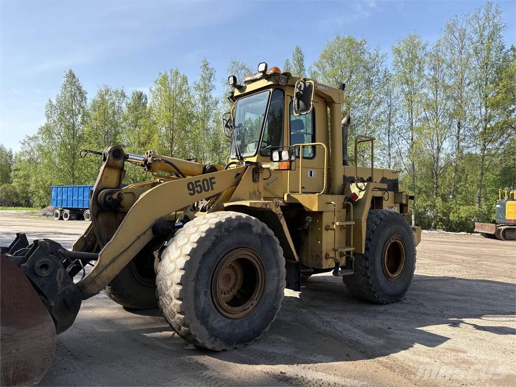 CAT 950F Iekrāvēji uz riteņiem