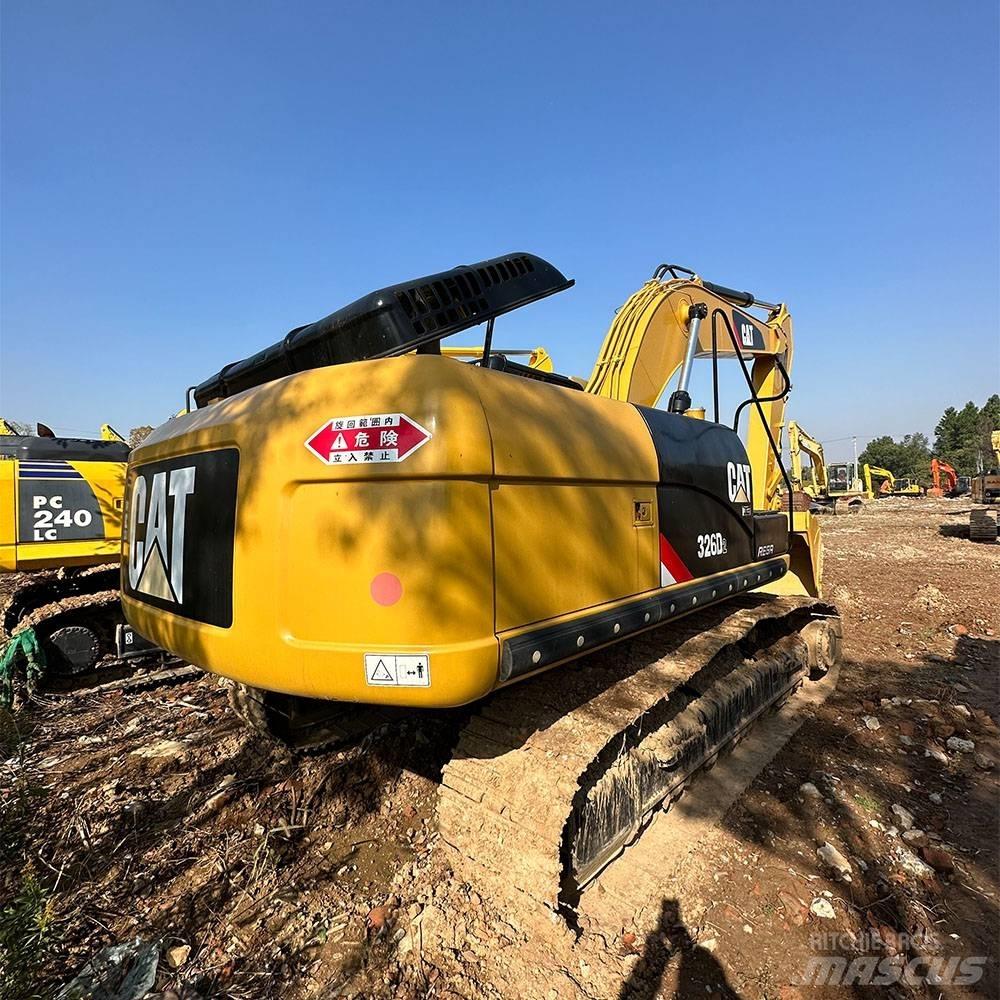 CAT 326D Kāpurķēžu ekskavatori