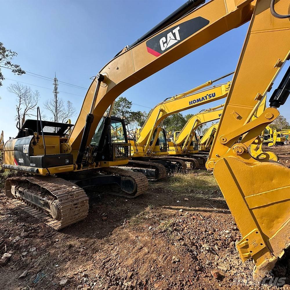 CAT 326D Kāpurķēžu ekskavatori
