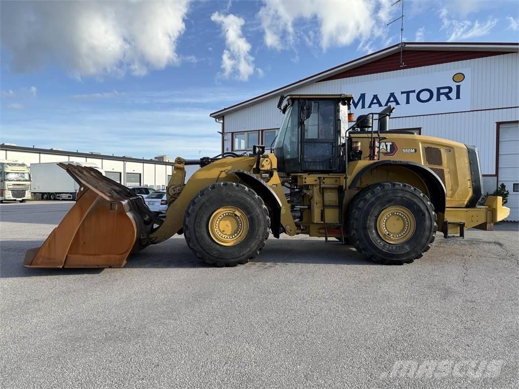 CAT 980M Iekrāvēji uz riteņiem