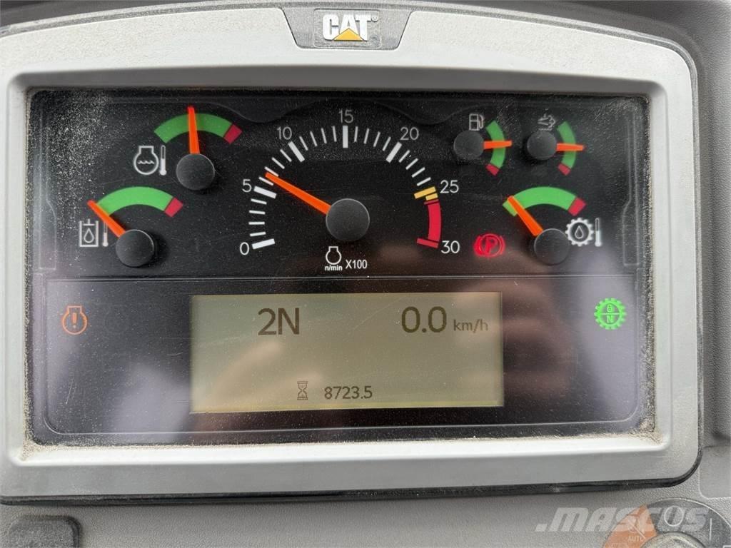 CAT 980M Iekrāvēji uz riteņiem
