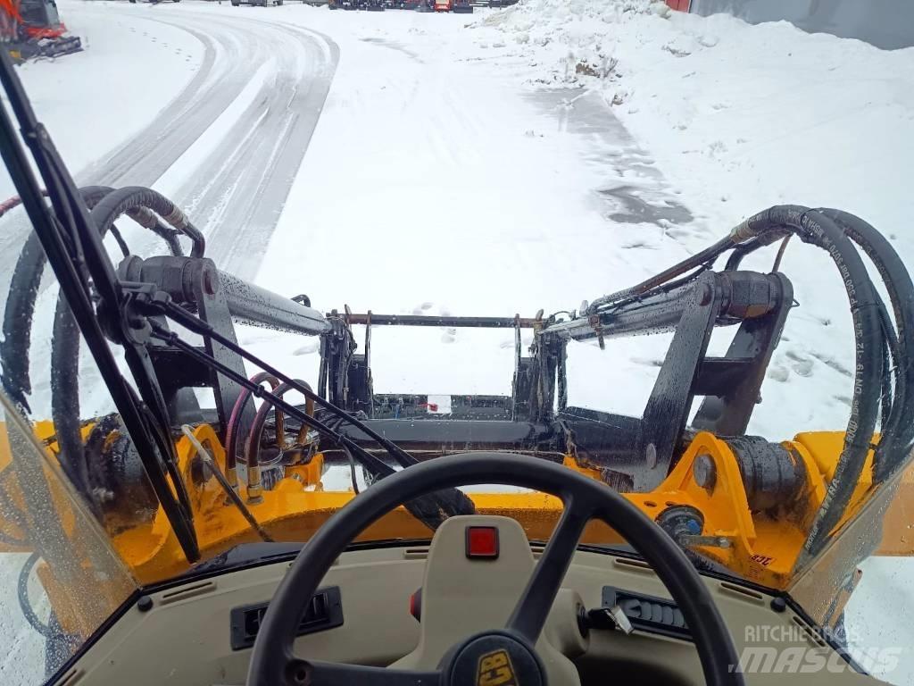 JCB 416HT Iekrāvēji uz riteņiem