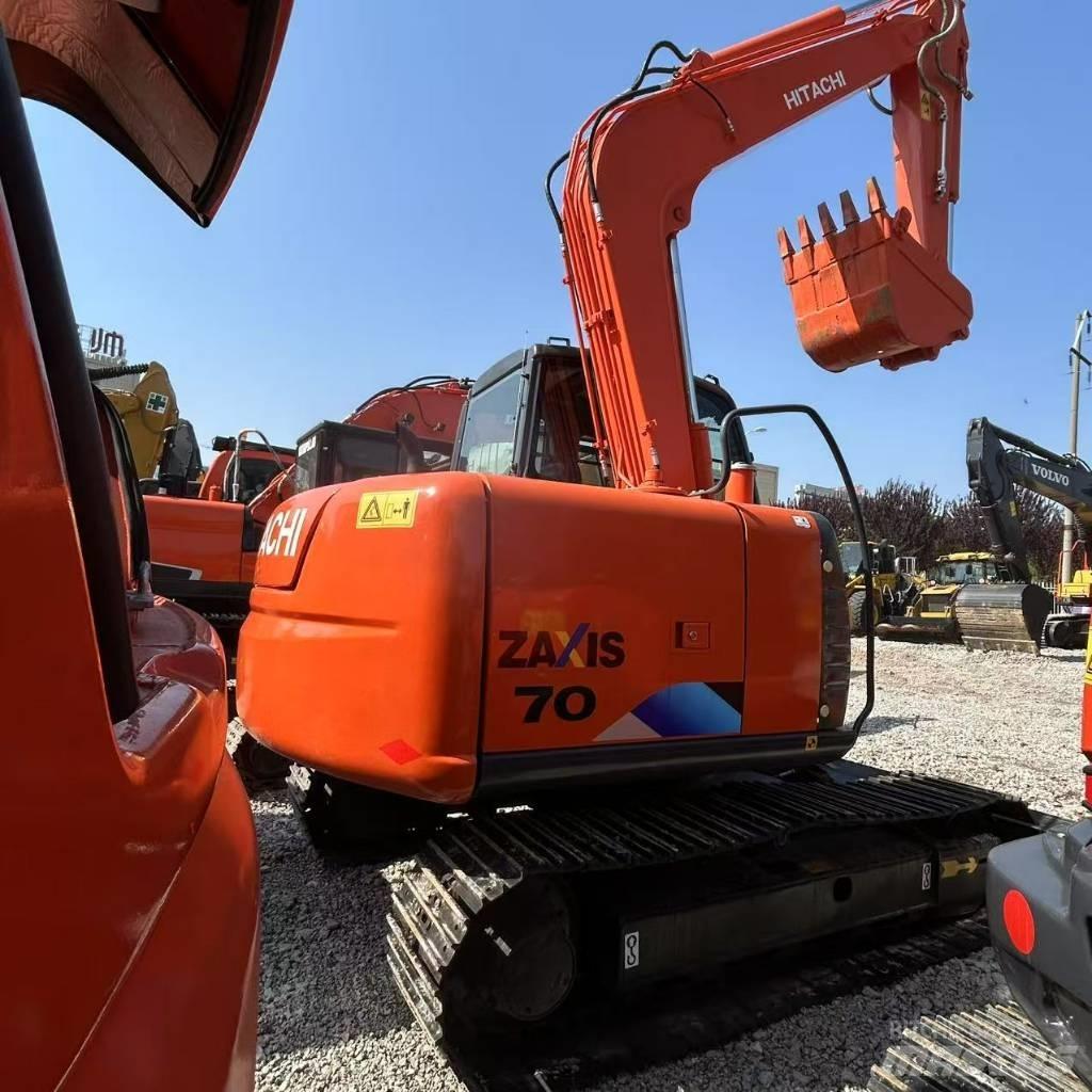 Hitachi ZX 70 Kāpurķēžu ekskavatori