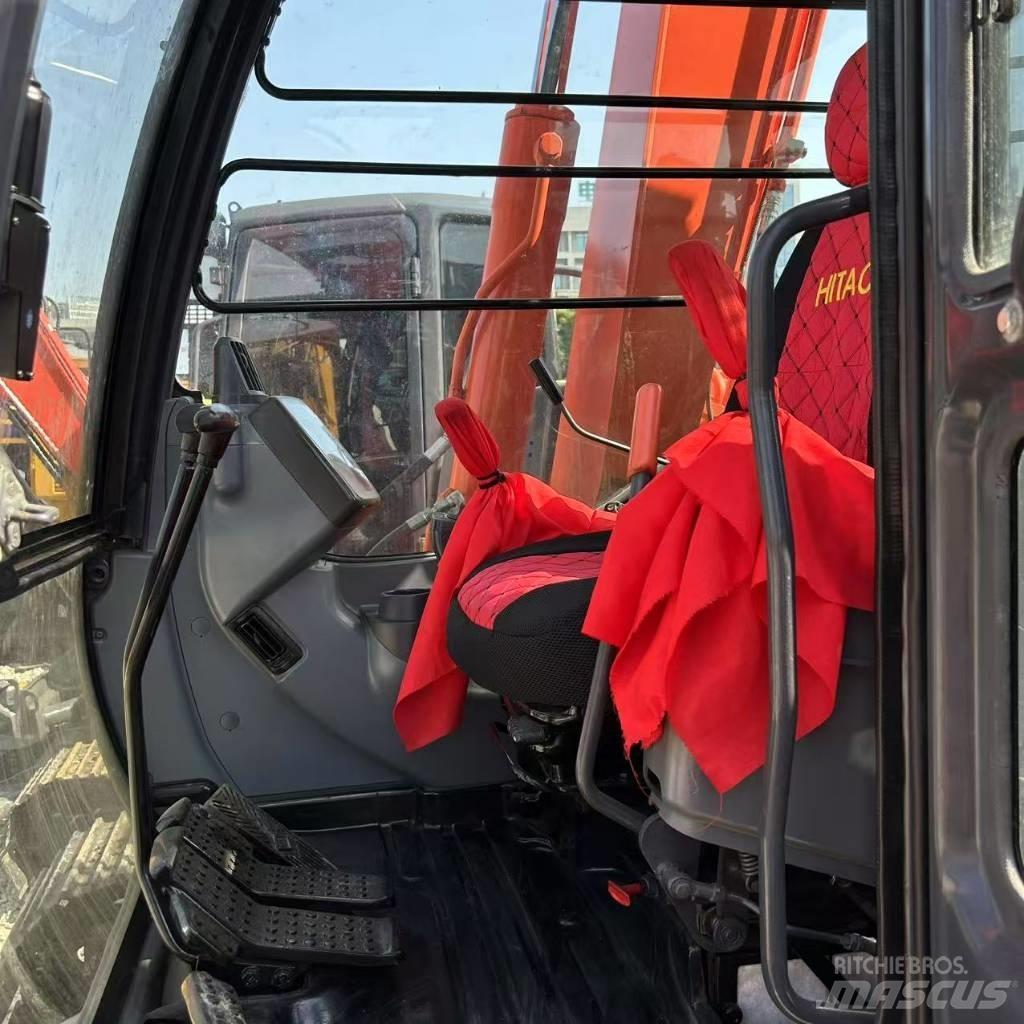 Hitachi ZX 70 Kāpurķēžu ekskavatori