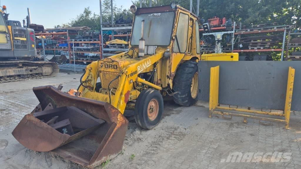 Ford 4500 Ekskavatori-iekrāvēji
