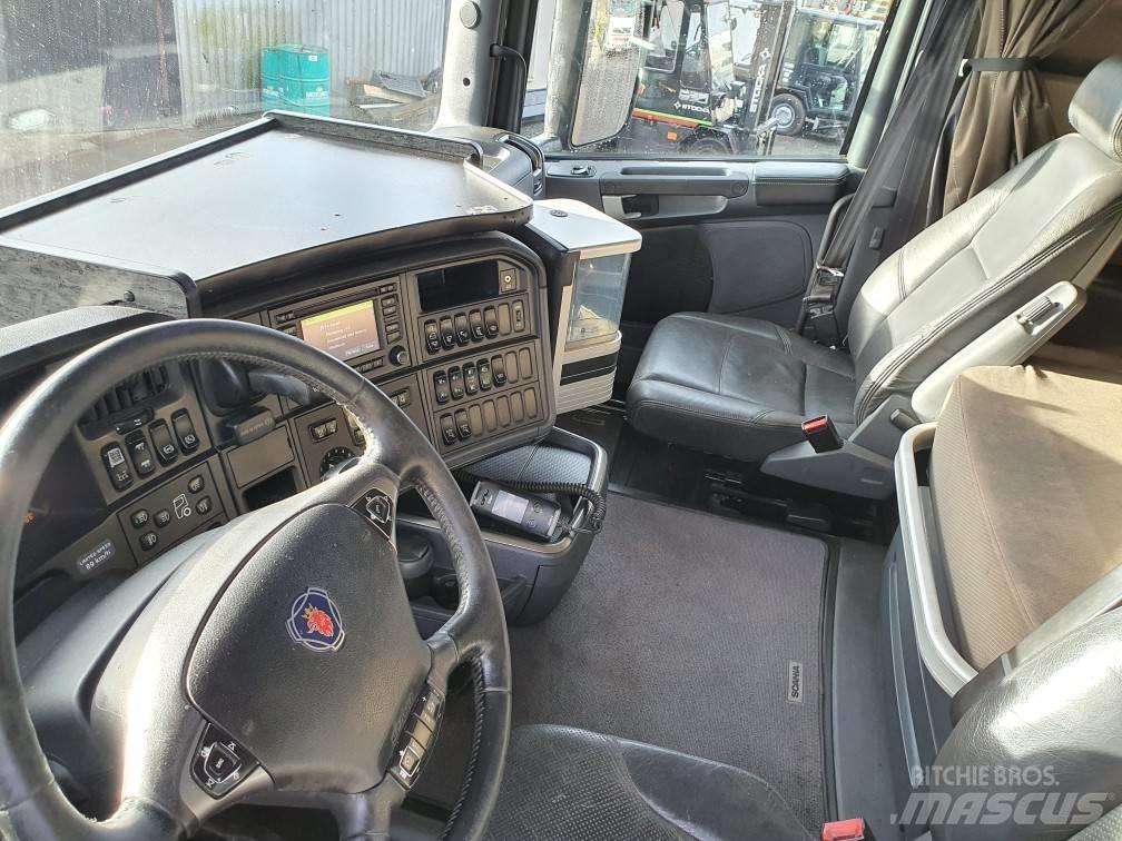 Scania R 490 Koka skaidu vedēji