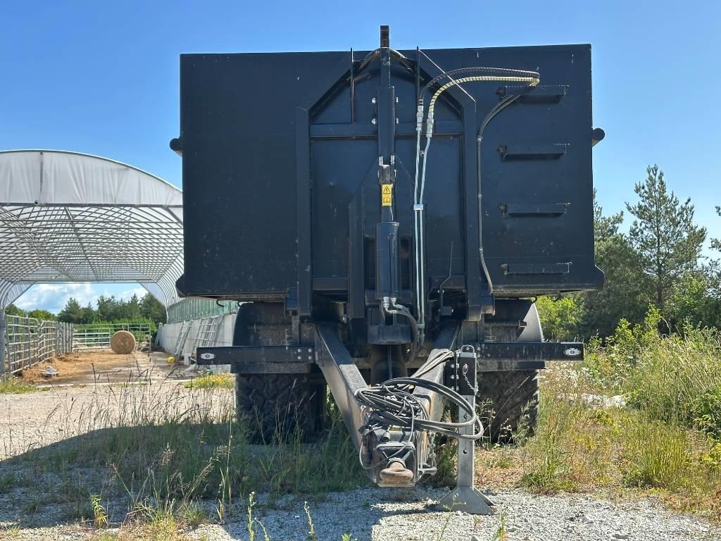 Palmse Trailer 117 Piekabes ar āķa pacēlāju