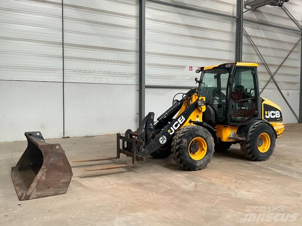 JCB 406 B Iekrāvēji uz riteņiem
