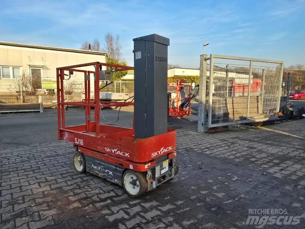 SkyJack SJ 16 Vertikālie pacēlāji