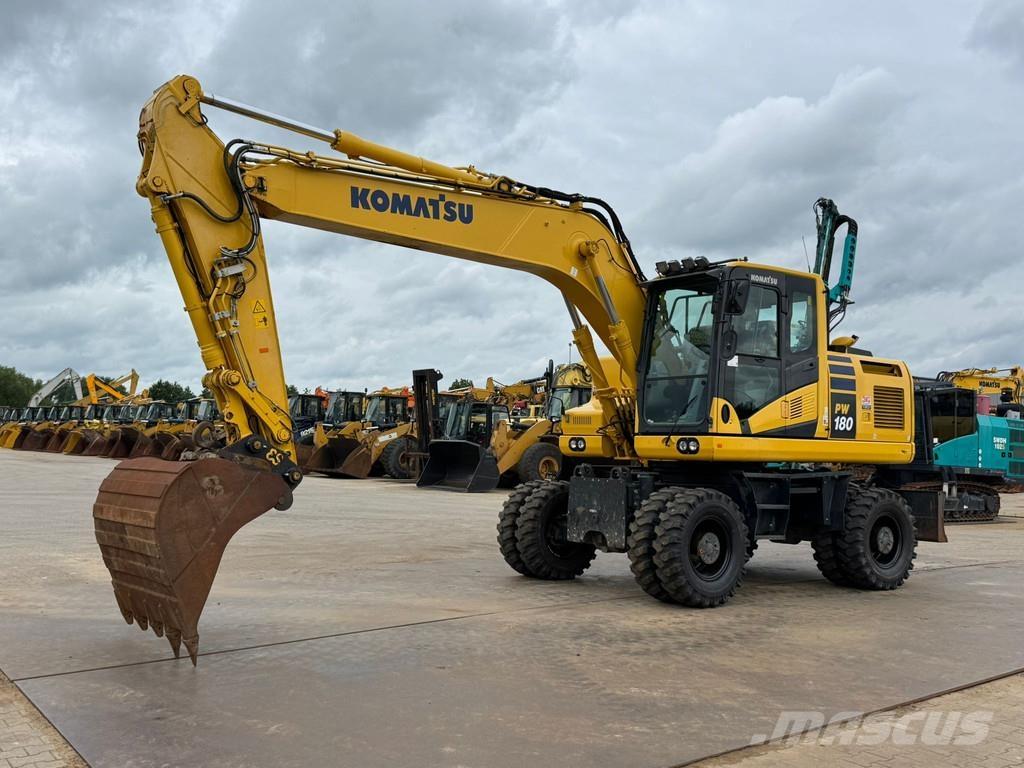 Komatsu PW180-11 Ekskavatori uz riteņiem