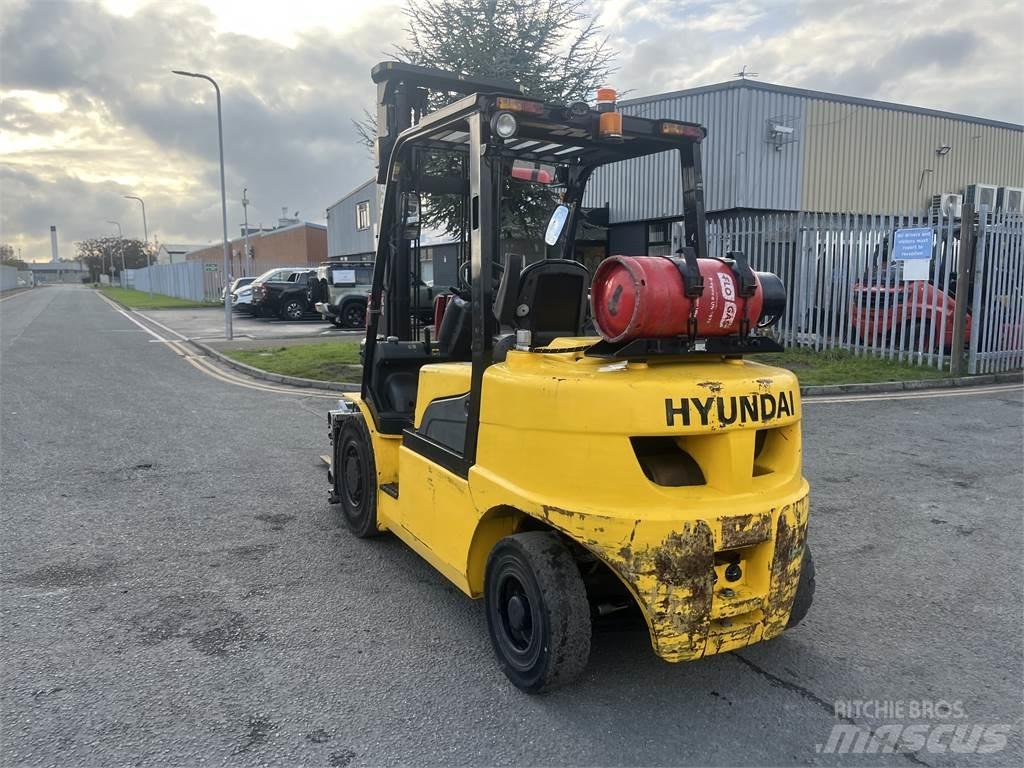 Hyundai 35L-7A LPG tehnika