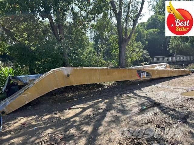 CAT 320 C Amfībijas tipa ekskavatori