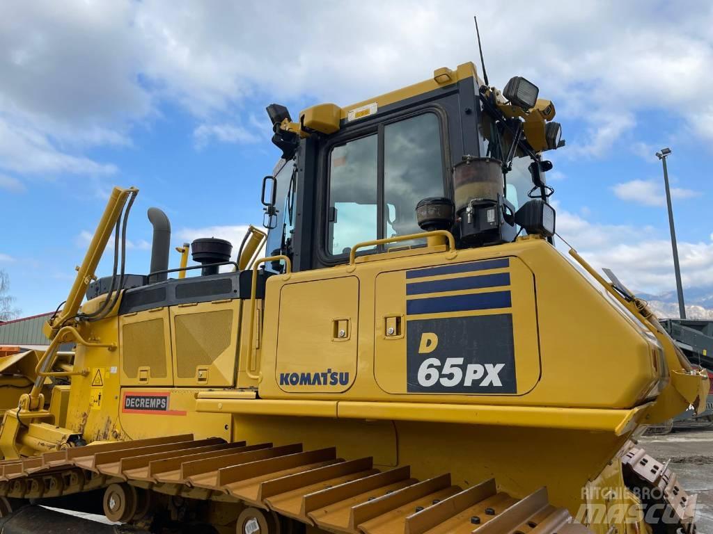 Komatsu D65PX-18 Kāpurķēžu buldozeri