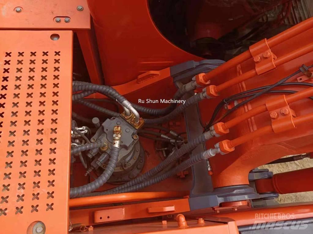 Doosan DX 225 LC Kāpurķēžu ekskavatori