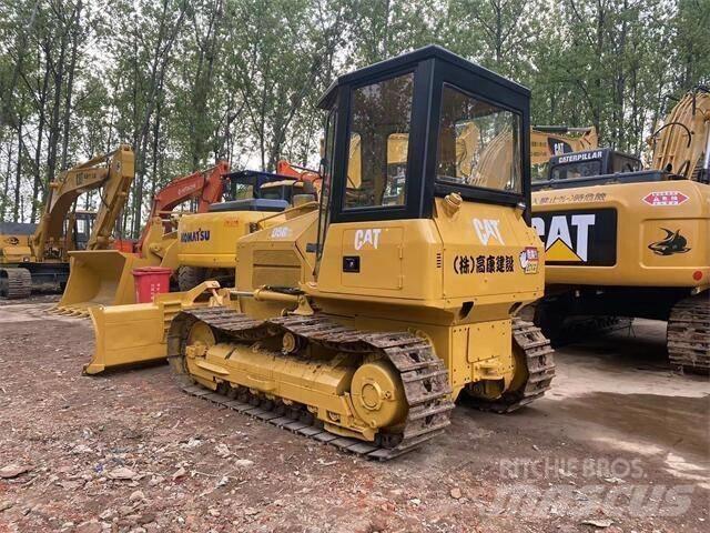CAT D 5 G Kāpurķēžu buldozeri