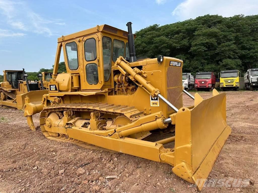 CAT D7G Kāpurķēžu buldozeri