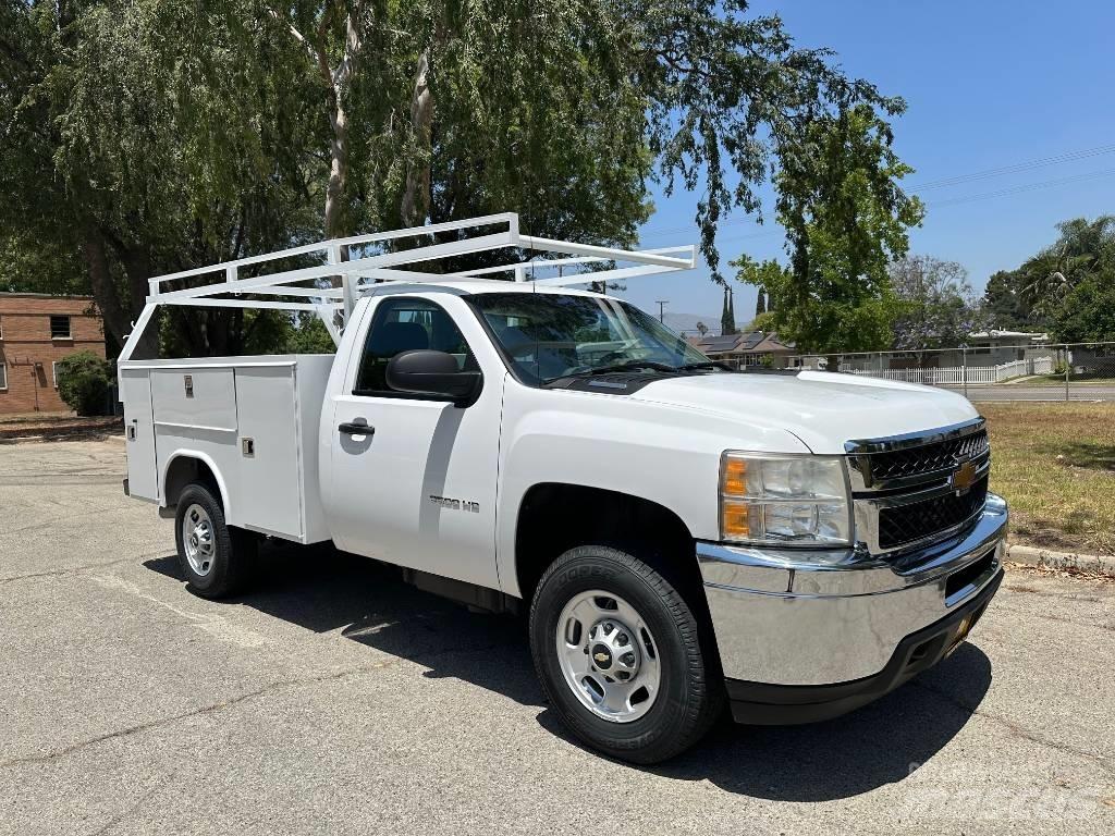 Chevrolet 2500 HD Vieglais kravas automobilis/izkraušana no sāniem