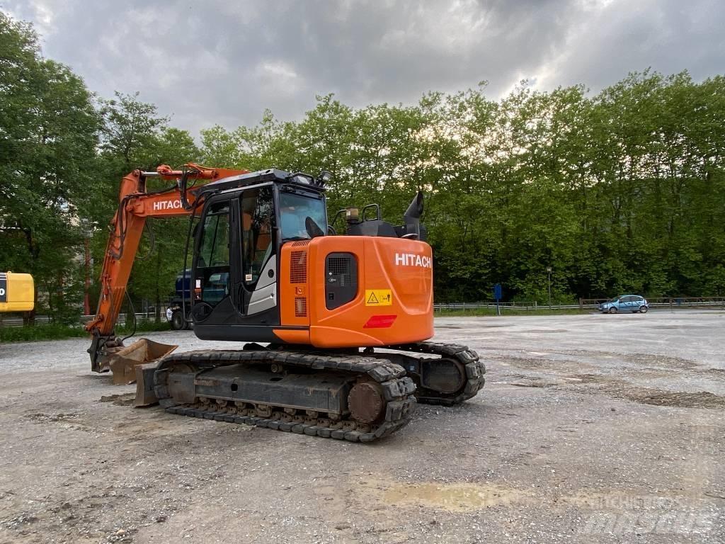 Hitachi ZX 135 US-6 Kāpurķēžu ekskavatori