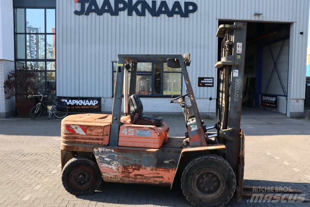 Toyota 5 FB 45 Tehnika ar dīzeļa dzinēju