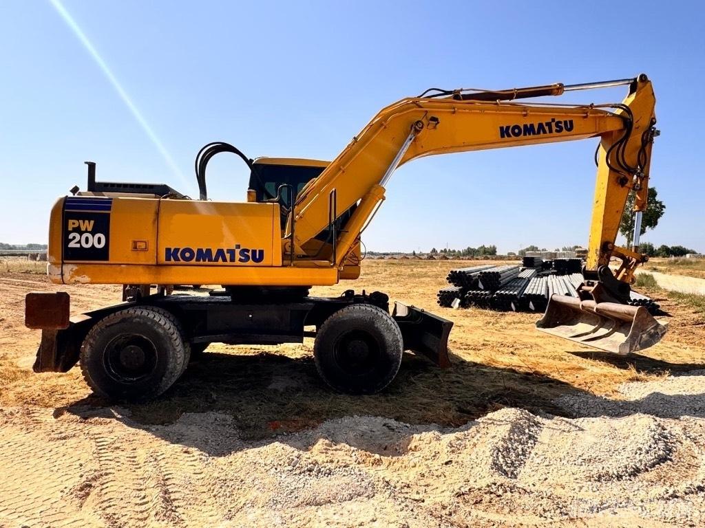 Komatsu PW 200-7K Ekskavatori uz riteņiem