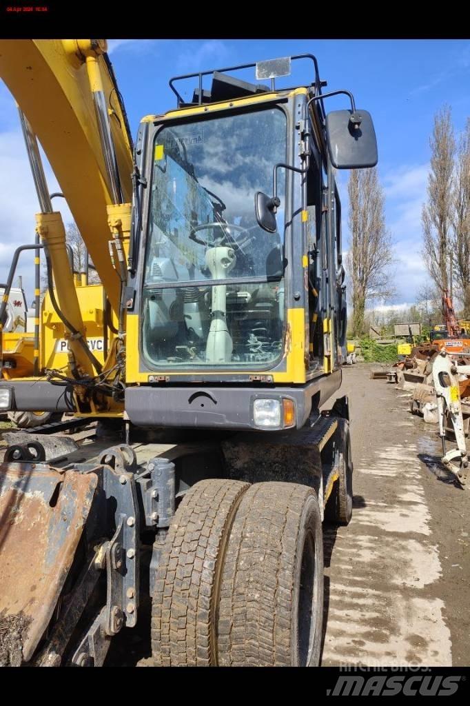 Komatsu PW 148-8 Ekskavatori uz riteņiem