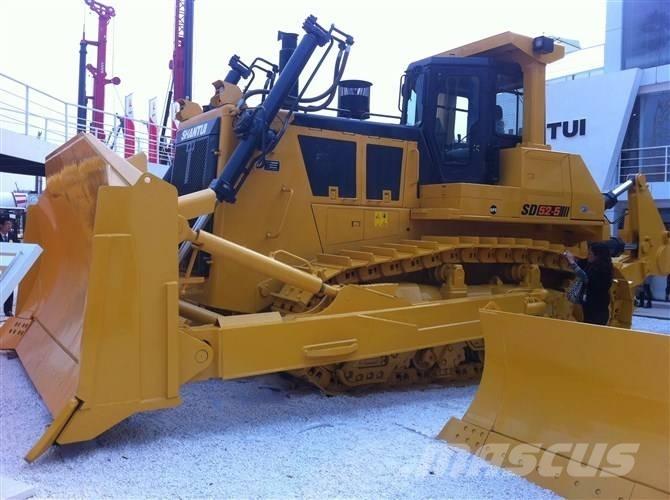 Komatsu D 65 EX-16 Kāpurķēžu buldozeri