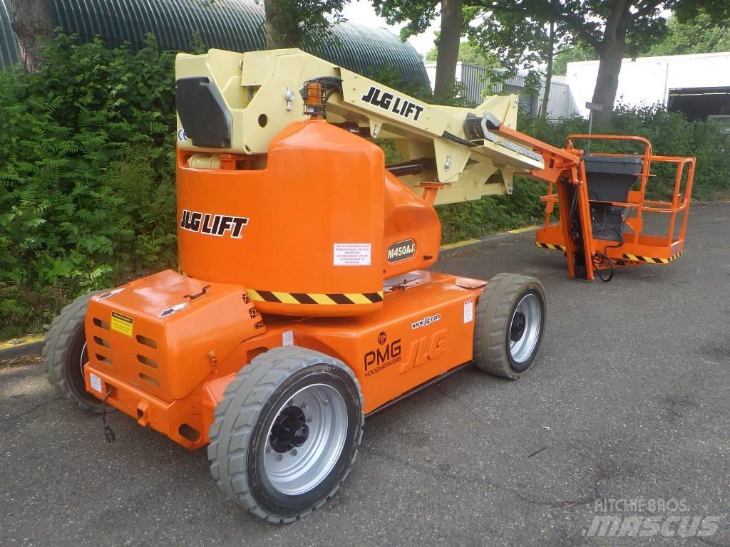 JLG M450AJ Strēles pacēlāji