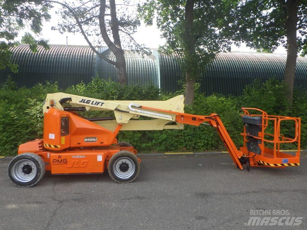 JLG M450AJ Strēles pacēlāji