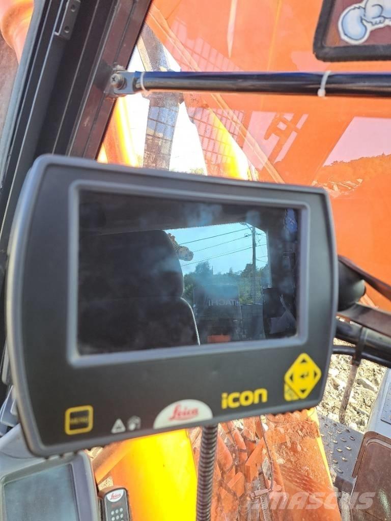 Hitachi ZX 300 LC-6 Kāpurķēžu ekskavatori