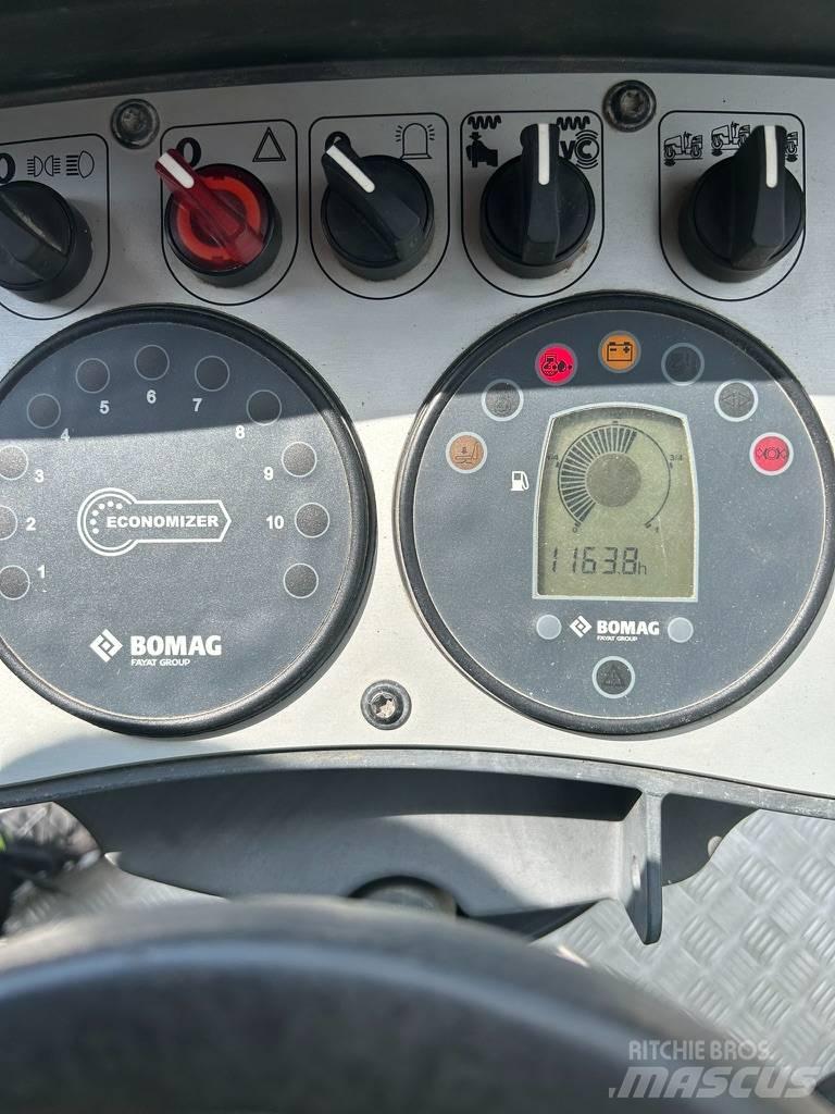 Bomag BW 120 AD-5 Divvalču grunts veltņi