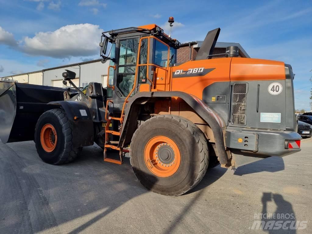 Doosan DL 380-7 Iekrāvēji uz riteņiem