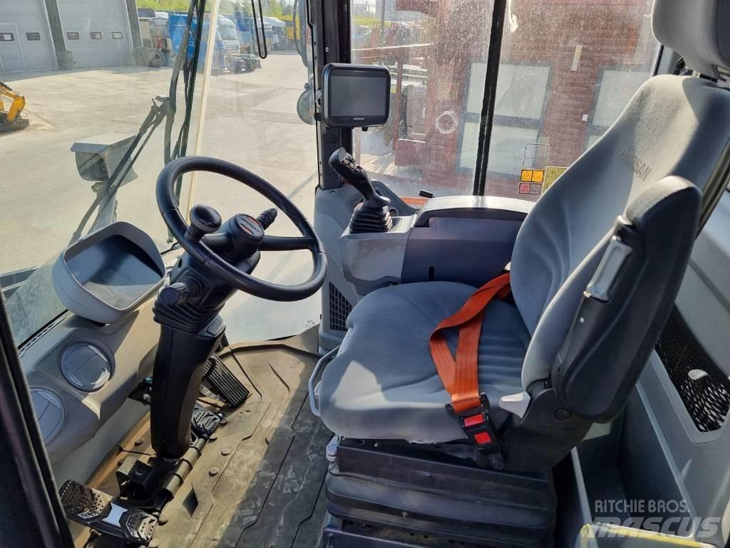Doosan DL 380-7 Iekrāvēji uz riteņiem
