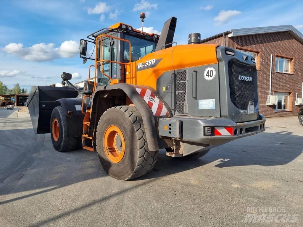 Doosan DL 380-7 Iekrāvēji uz riteņiem