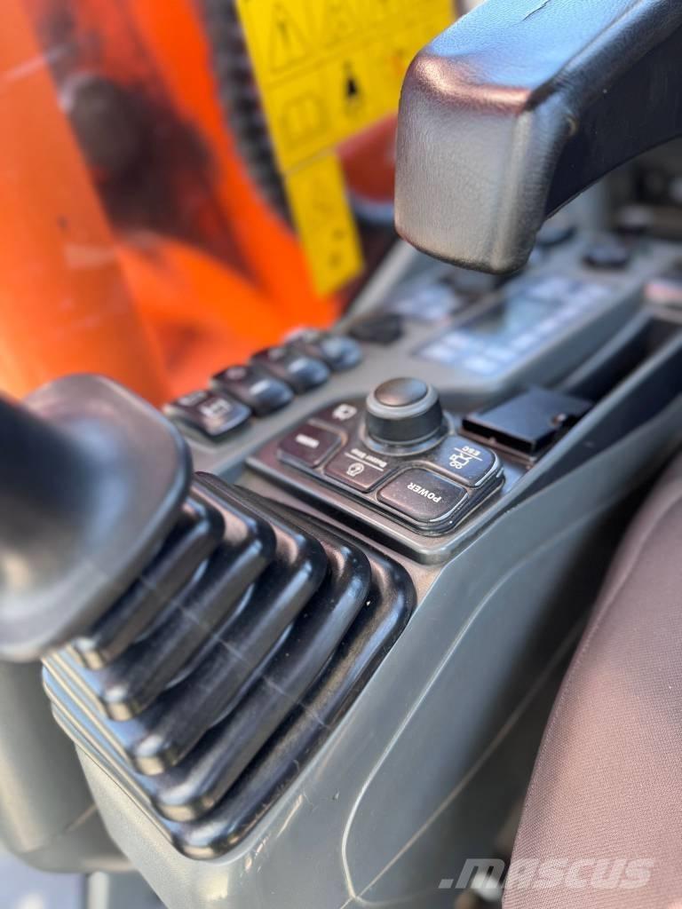 Doosan DX 140 W-3 Ekskavatori uz riteņiem