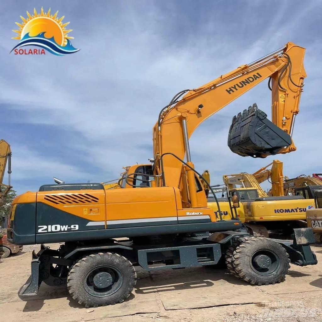 Hyundai R210W-9 Ekskavatori uz riteņiem